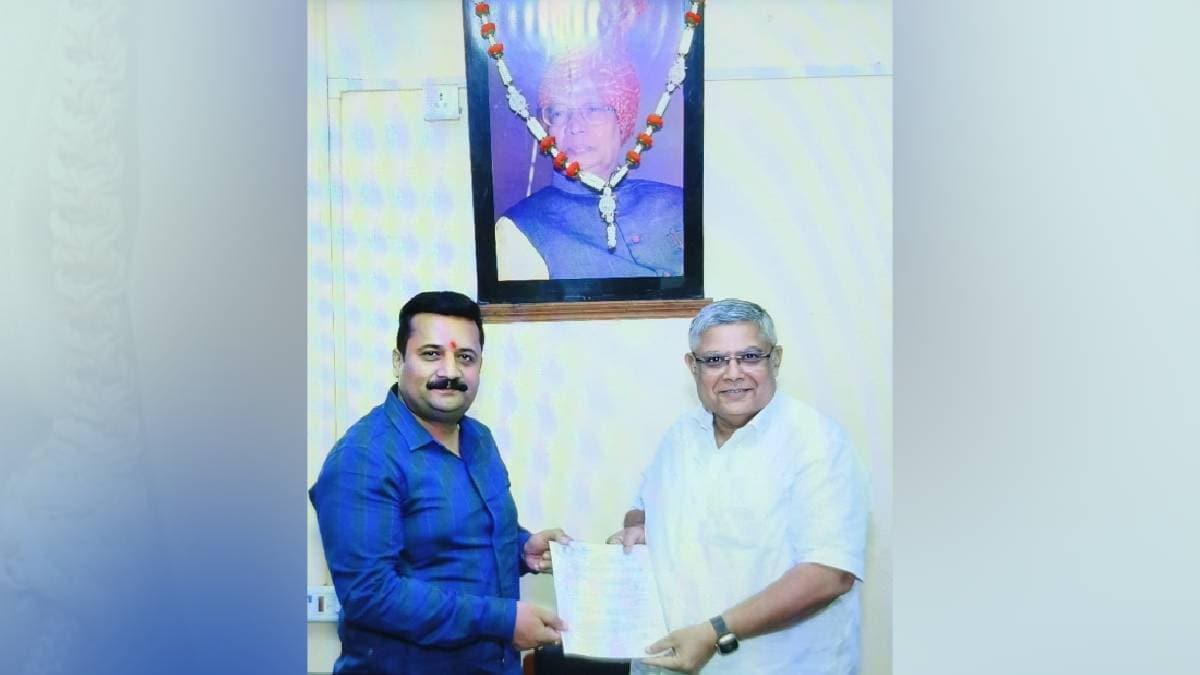 Businessman Narendra Chavan elected chairman of Bhaurao Chavan Sahkari Sakhar Karkhana of Nanded Ashok chavhan