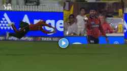 CSK vs SRH: कॅच ऑफ द टूर्नामेंट! कामिंदू मेंडिसचा थक्क करणारा कॅच, झेल टिपल्यानंतर प्रतिक्रियेने वेधलं लक्ष; VIDEO व्हायरल