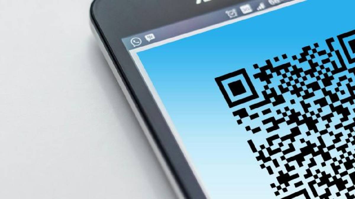 mumbai long distance Train time table Central Railway routes QR code system
