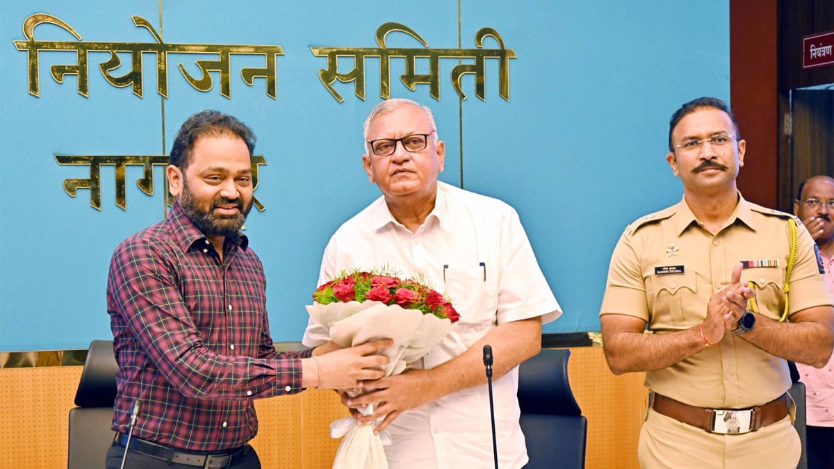 Congress MLA Dr. Sanjay Meshram praised CM Devendra Fadnavis