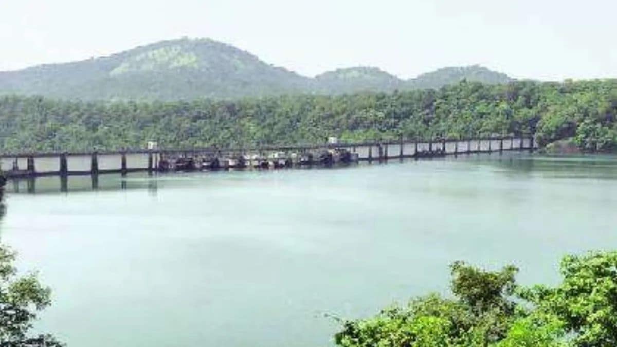 Mumbai water crisis have increased Only 25 percent water storage in dams