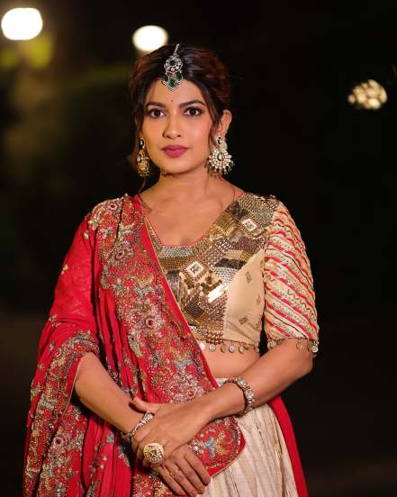 Dhanashri Kadgaonkar Lehenga Look Photoshoot