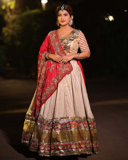 Dhanashri Kadgaonkar Lehenga Look Photoshoot