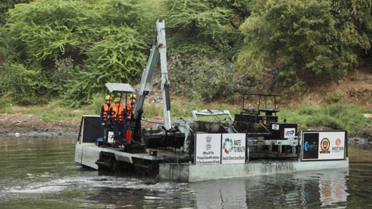 System to clean silt in drain Drain Master machine worth Rs. 2.5 crore