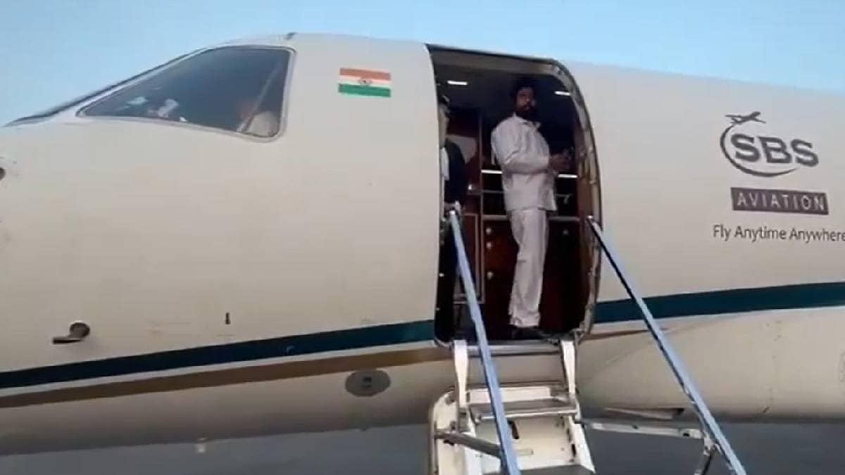Eknath Shinde leaves for Srinagar