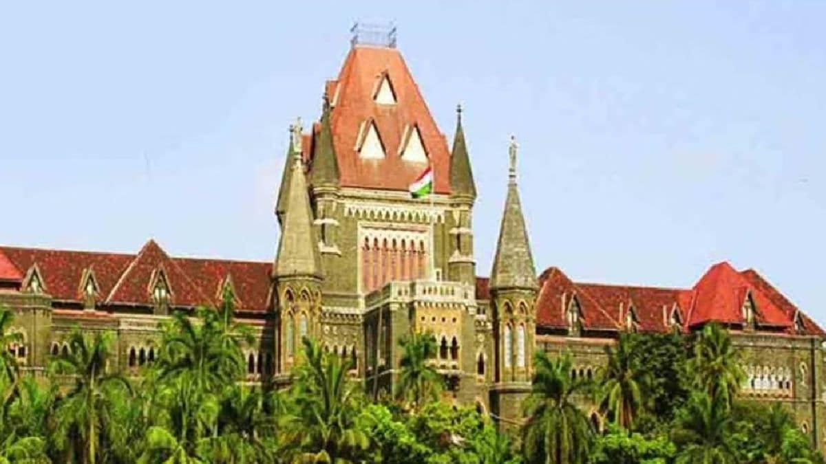 Local residents in High Court to challenges proposed jetty at Gateway of India