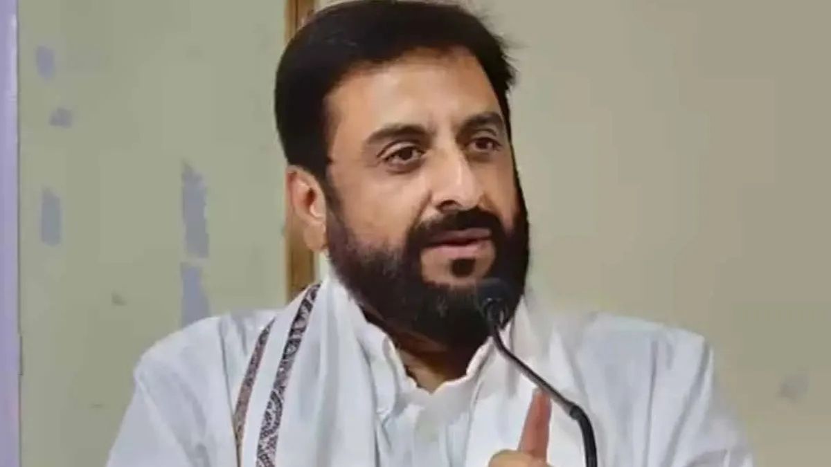 Blast at place of worship in Gevrai MP Imtiyaz Jaleel demands that accused be charged with sedition