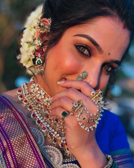 Jahnavi Killekar Nath Look