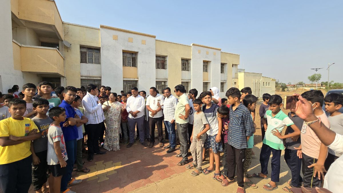 Jawahar Navodaya Vidyalaya located in Pachgaon Mohadi taluka has serious water problem during summer