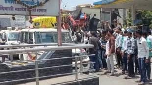 Black flags shown BJP leader Kirit Somaiya