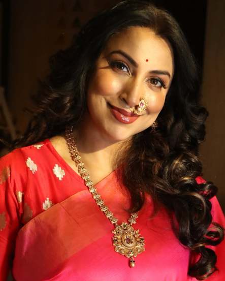 Kranti Redkar Wankhede Saree Photoshoot