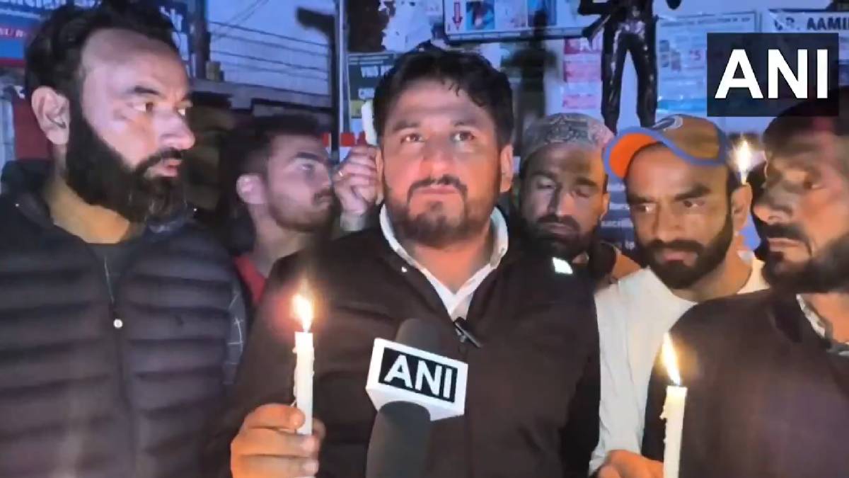 Locals of Pahalgam hold candle march