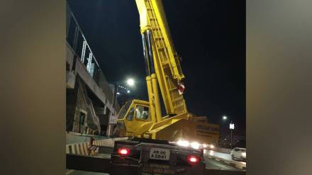 Traffic police stop metro work in Thane news