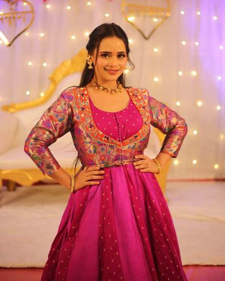 Madhura Joshi Pink Paithani Dress