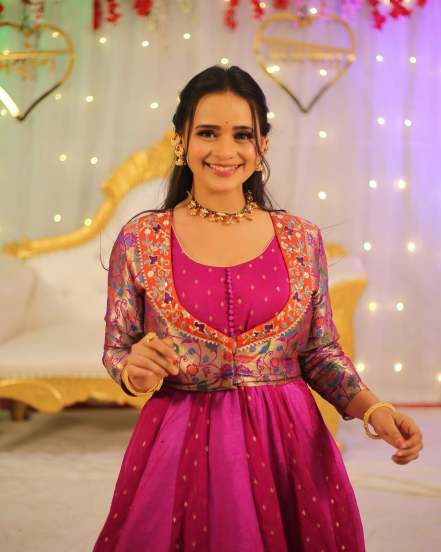 Madhura Joshi Pink Paithani Dress