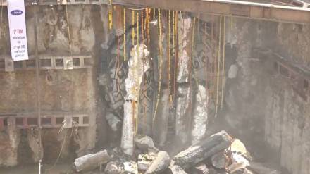 MMRDA mumbai metro project Gundavali to Mumbai Airport Metro 7A the second tunnel work