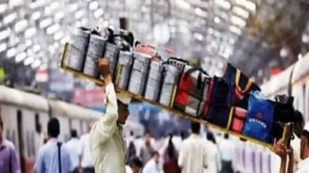 Mumbai dabbawalas oppose BEST fare hike