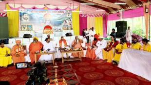 resolution passed to ban political leaders like raj thackeray and jitendra awhad from making unauthorized religious statements