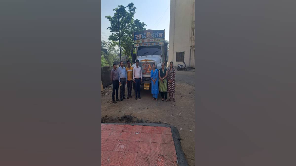 truck owner caused commotion attempting to force the seized truck out of ambernath office