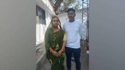 palghar 22 year old woman caught burglar thief escaped with ₹10 lakh valuables