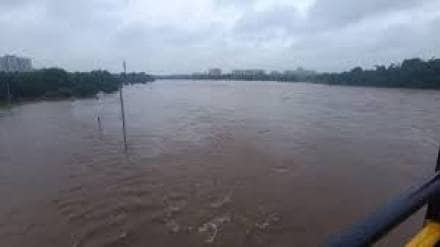 ulhas river waiting for water dropping machines were supposed to arrive in 15 days hasnt arrived even after 20 days