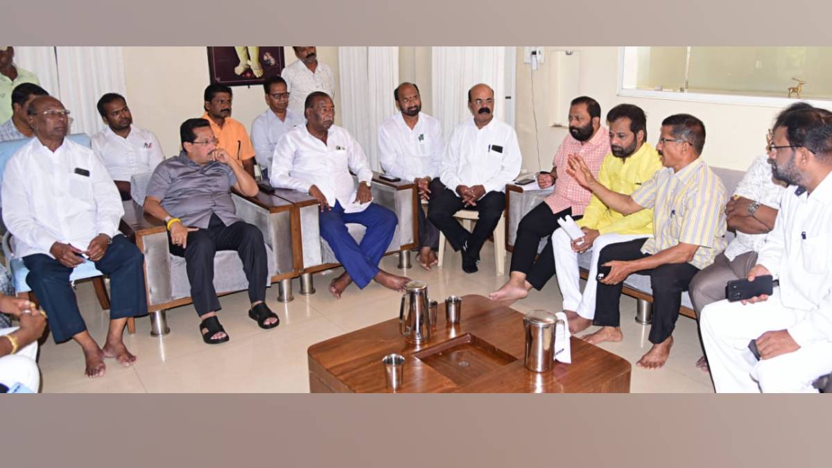 mla chandradeep narke opposes Kolhapur city extension citing villagers fears for agriculture