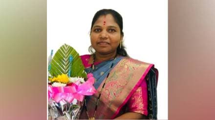 Bribe , women , Wada , women arrested,