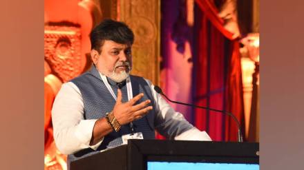 marathi film and theatre to get industry status PM modi to announce on maharashtra Day