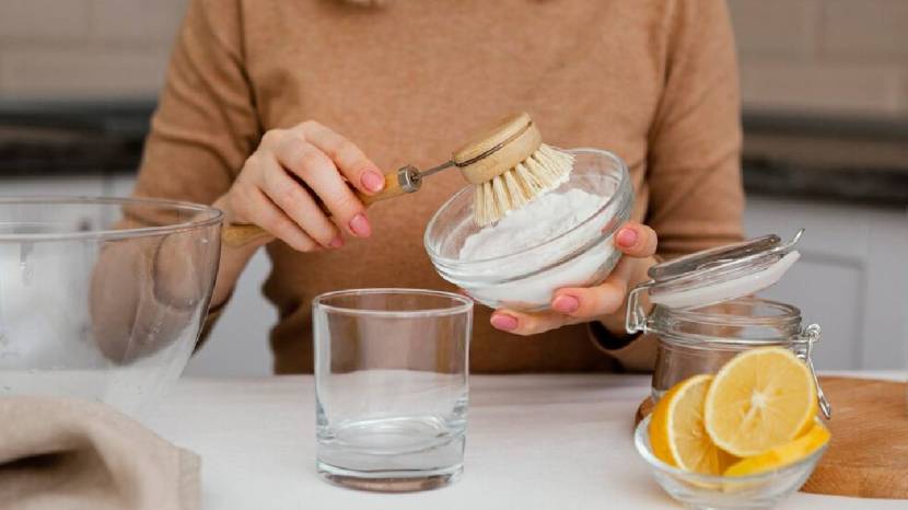 Baking soda helps the body detox