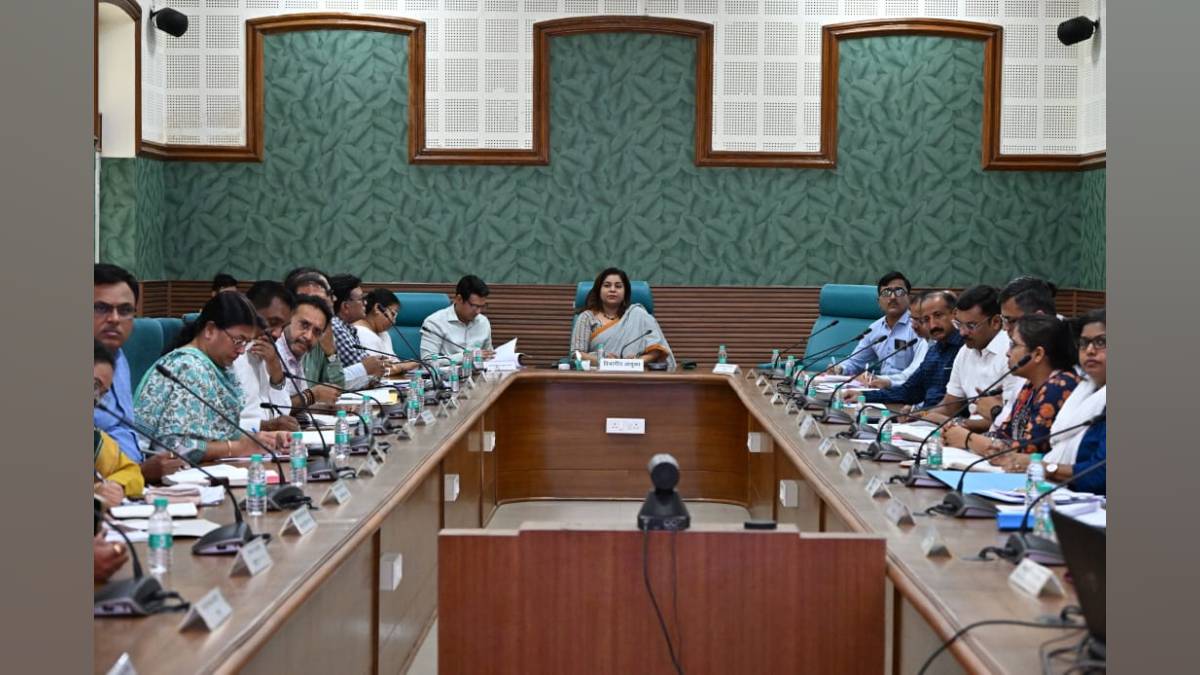 government offices have to face exams should 40 out of 100 marks are required to pass
