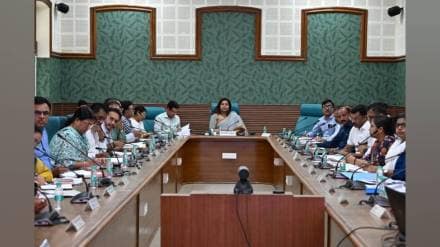 government offices have to face exams should 40 out of 100 marks are required to pass