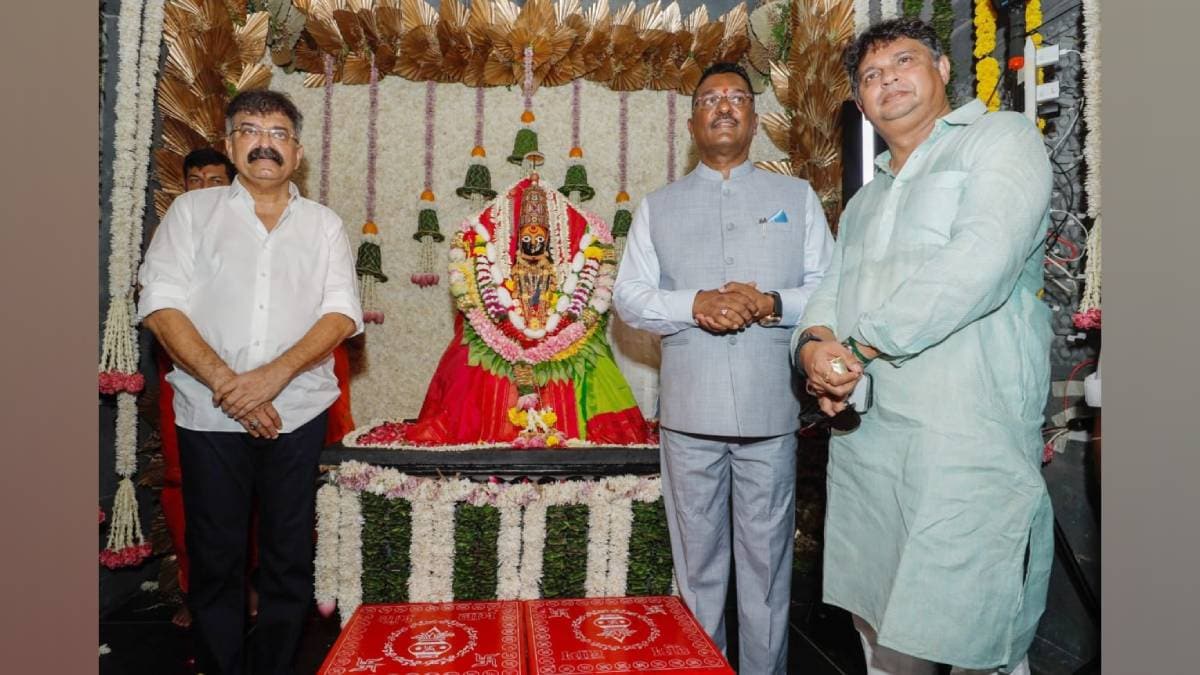 राजकीय फायदा व्हावा म्हणून जितेंद्र आव्हाडांनी मंदिर उभारले नाही, तर…परिवहन मंत्री प्रताप सरनाईक यांनी मंदिर दर्शनानंतर दिली प्रतिक्रीया