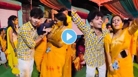 Mother son Dance Viral Video groom dance with mother on khandeshi song video goes viral on social media