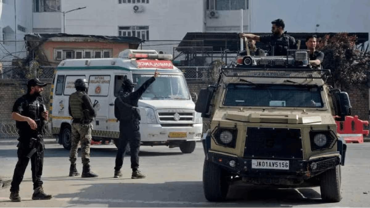 Pahalgam Terror Attack 38 people from Raigad trapped in Kashmir one killed one injured in terrorist attack
