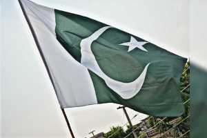 Pakistan suspends trade with India
