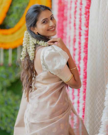 Reshma Shinde Saree Look Photoshoot