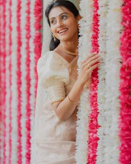 Reshma Shinde Saree Look Photoshoot