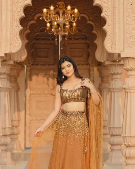 marathi actress ruchira jadhav classy photoshoot