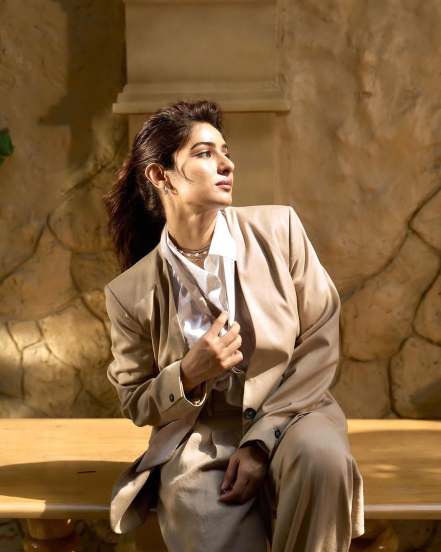 marathi actress neha khan hot look photoshoot