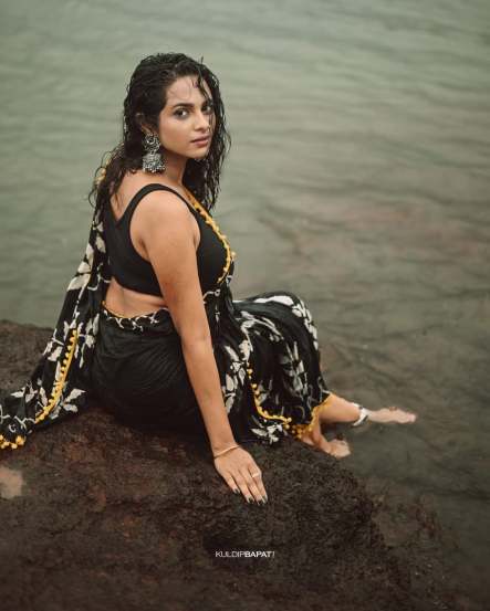 amruta dhongade hot look in latest photos