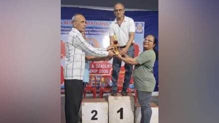 Senior citizens Ashok Dixit Kalyan win 102 gold medals powerlifting competition