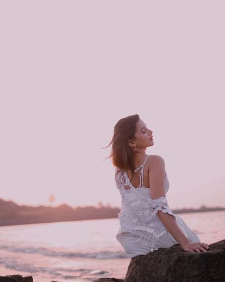 Shivani Mundhekar Beach Photoshoot