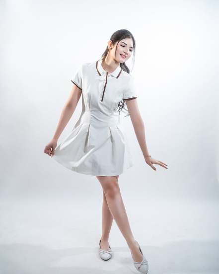 Bajrangi Bhaijaan fame Harshaali Malhotra stuns fans with her latest photos in a white dress See how Munni looks now elegant and grown up