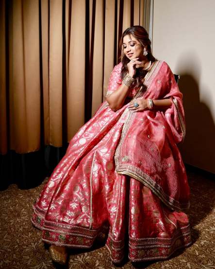 Shreya Ghoshal shares stunning photos in a pink lehenga to wish fans Shubho Nobo Borsho
