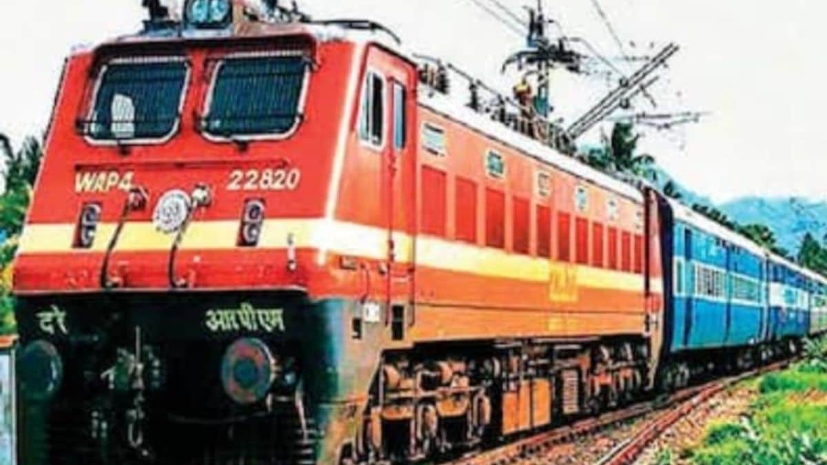 50 trains passing from Nagpur division are cancelled due to work of third railway line between Rajnandgaon-Kalmana