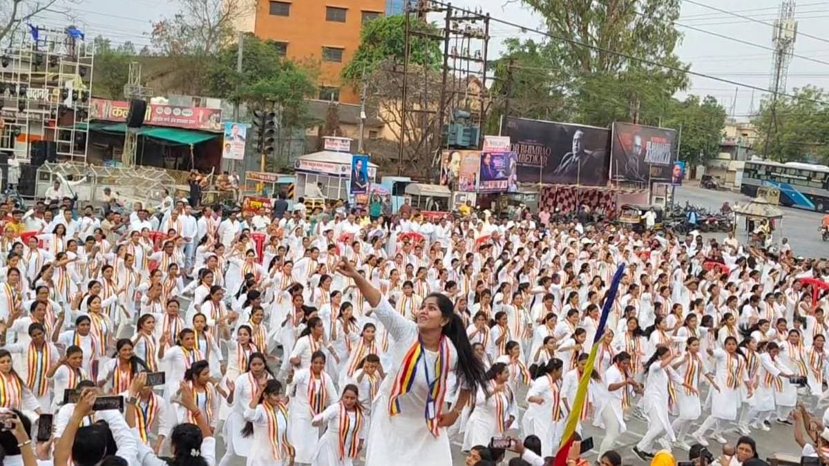One thousand women pay tribute to Babasaheb