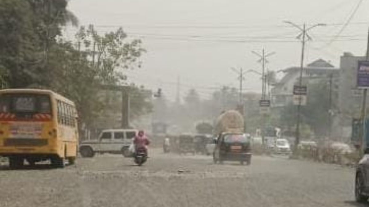 Citizens are suffering due to dust on roads between Vasai Madhuban and Gokhivare
