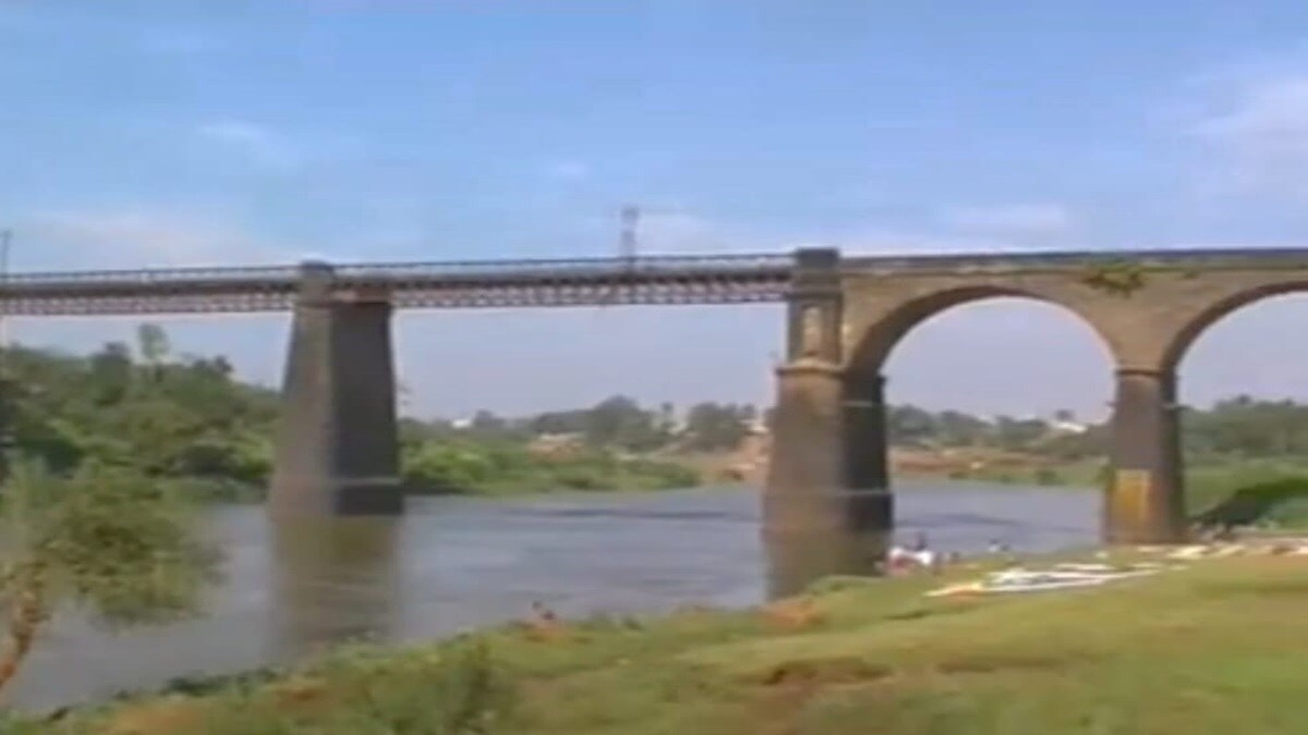 Atul Bhosale, old Koyna bridge, bridge ,
