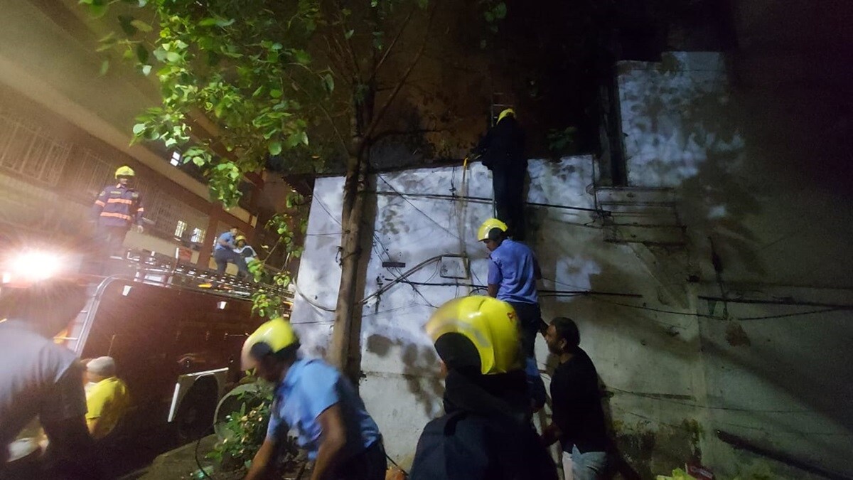 Fire, wada , Nana Peth, Pune, loksatta news,
