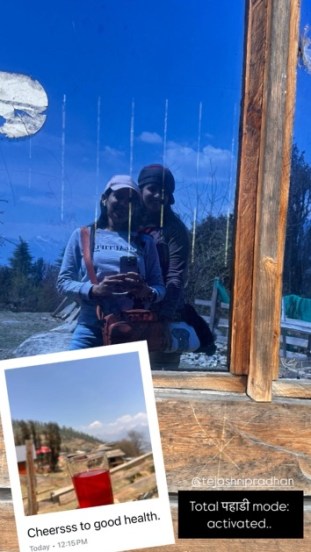 tejashri pradhan trip on himachal pradesh with best friend photos viral